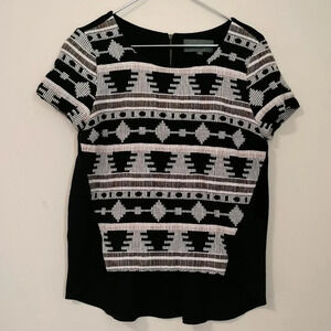 Sunday in Brooklyn Sz Med Tribal Print Top Short Sleeves Zipper Back Hi Lo Hem